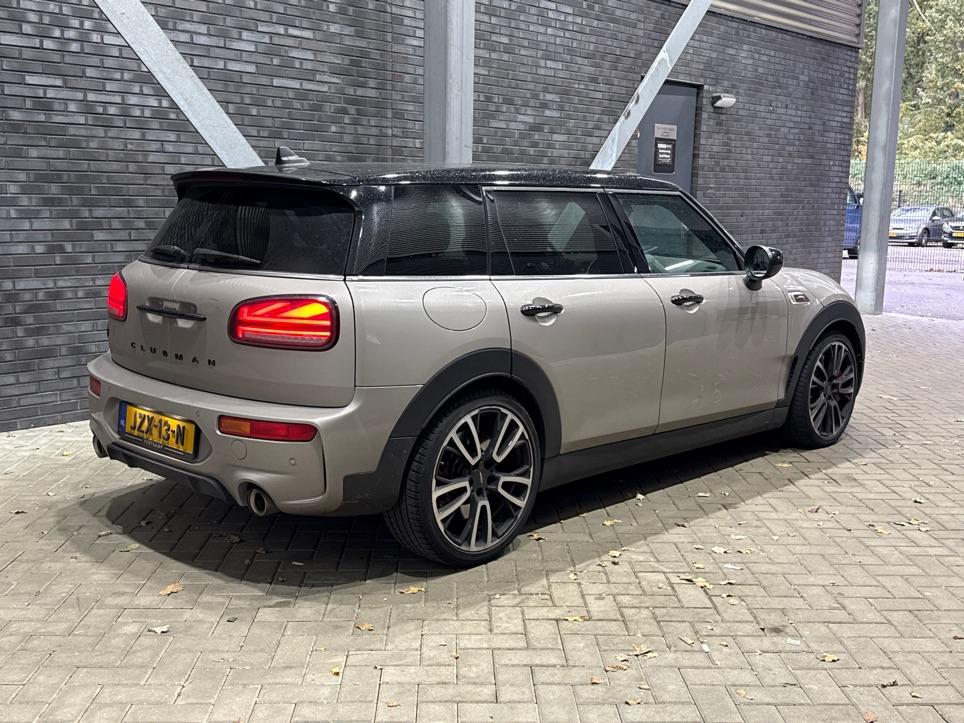 MINI Clubman 2.0 JCW ALL4 John Cooper Works | Panoramadak | Stoelverwarming | Keyless | Cruise Control | Navigatie | 19 Inch