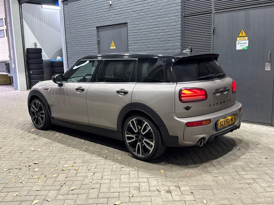 MINI Clubman 2.0 JCW ALL4 John Cooper Works | Panoramadak | Stoelverwarming | Keyless | Cruise Control | Navigatie | 19 Inch