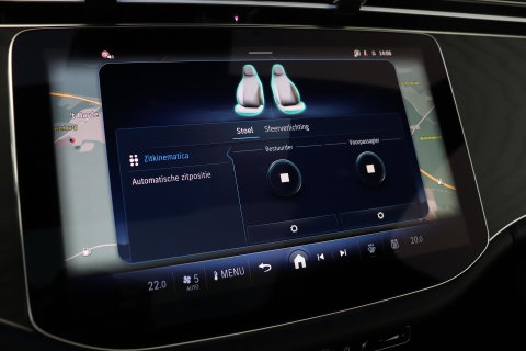 Mercedes-Benz E-Klasse 300 e AMG Line | Nightpakket | Panoramadak | 360° Camera | Trekhaak | Keyless | Stoelverwarming | 20 Inch