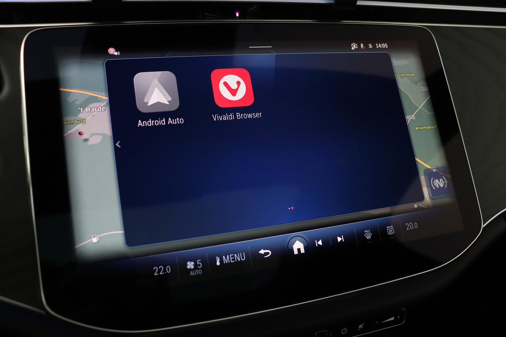 Mercedes-Benz E-Klasse 300 e AMG Line | Nightpakket | Panoramadak | 360° Camera | Trekhaak | Keyless | Stoelverwarming | 20 Inch