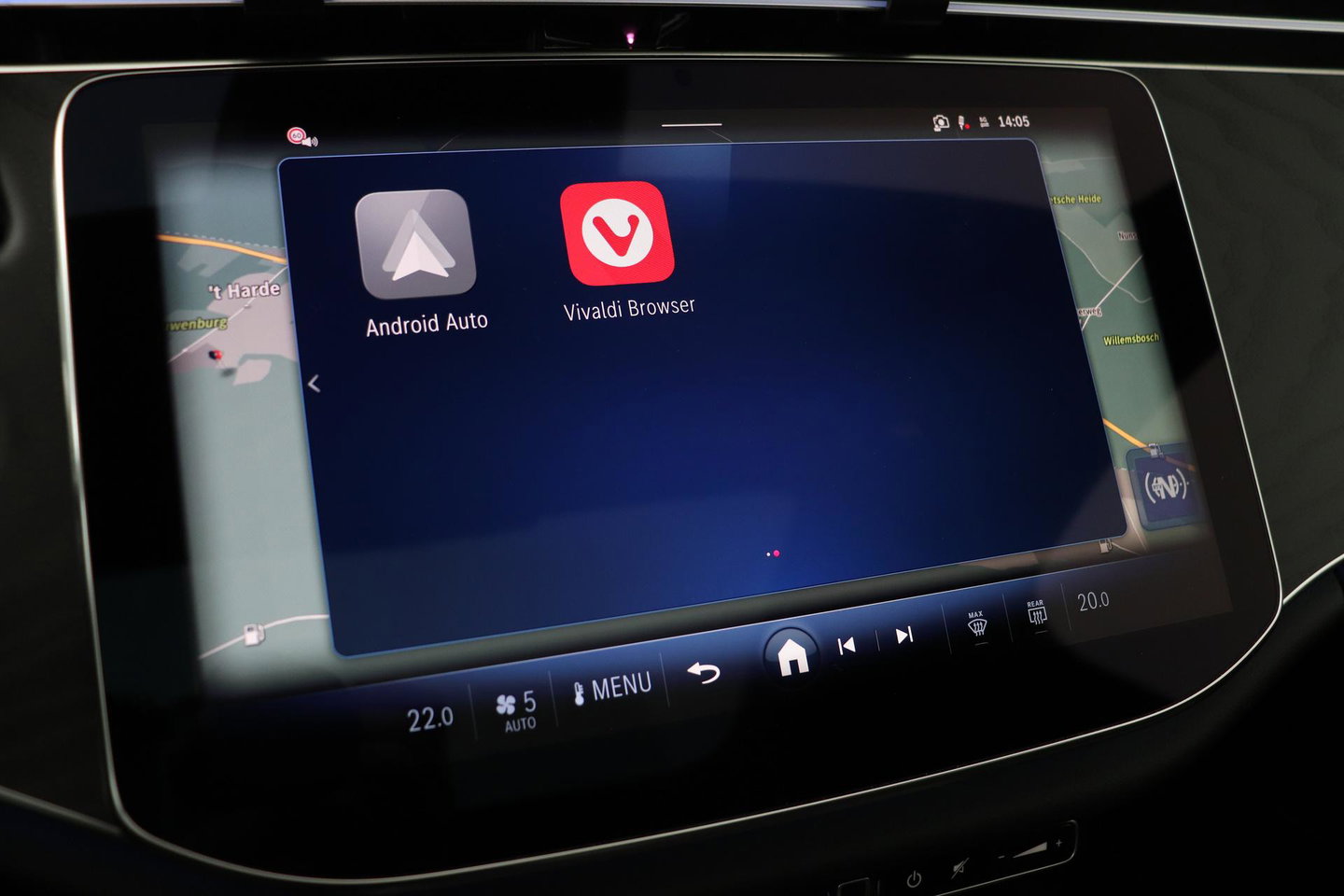 Mercedes-Benz E-Klasse 300 e AMG Line | Nightpakket | Panoramadak | 360° Camera | Trekhaak | Keyless | Stoelverwarming | 20 Inch