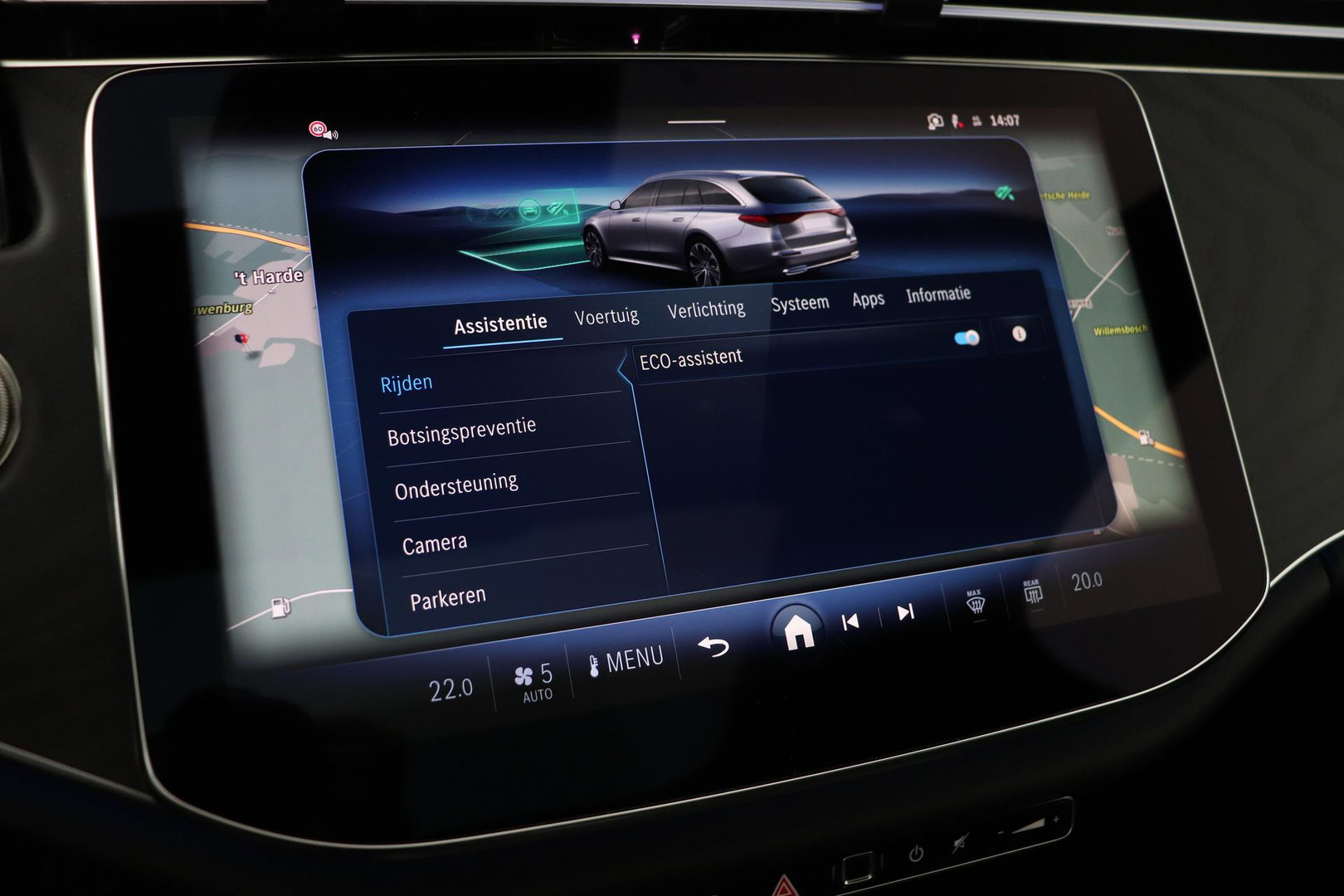 Mercedes-Benz E-Klasse 300 e AMG Line | Nightpakket | Panoramadak | 360° Camera | Trekhaak | Keyless | Stoelverwarming | 20 Inch