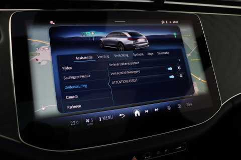 Mercedes-Benz E-Klasse 300 e AMG Line | Nightpakket | Panoramadak | 360° Camera | Trekhaak | Keyless | Stoelverwarming | 20 Inch