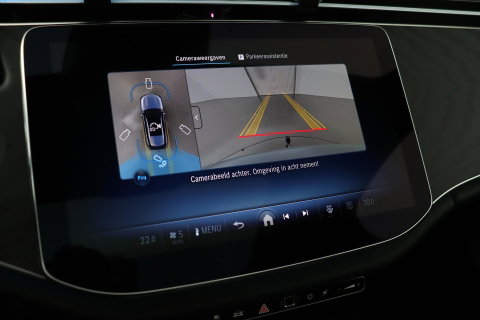 Mercedes-Benz E-Klasse 300 e AMG Line | Nightpakket | Panoramadak | 360° Camera | Trekhaak | Keyless | Stoelverwarming | 20 Inch