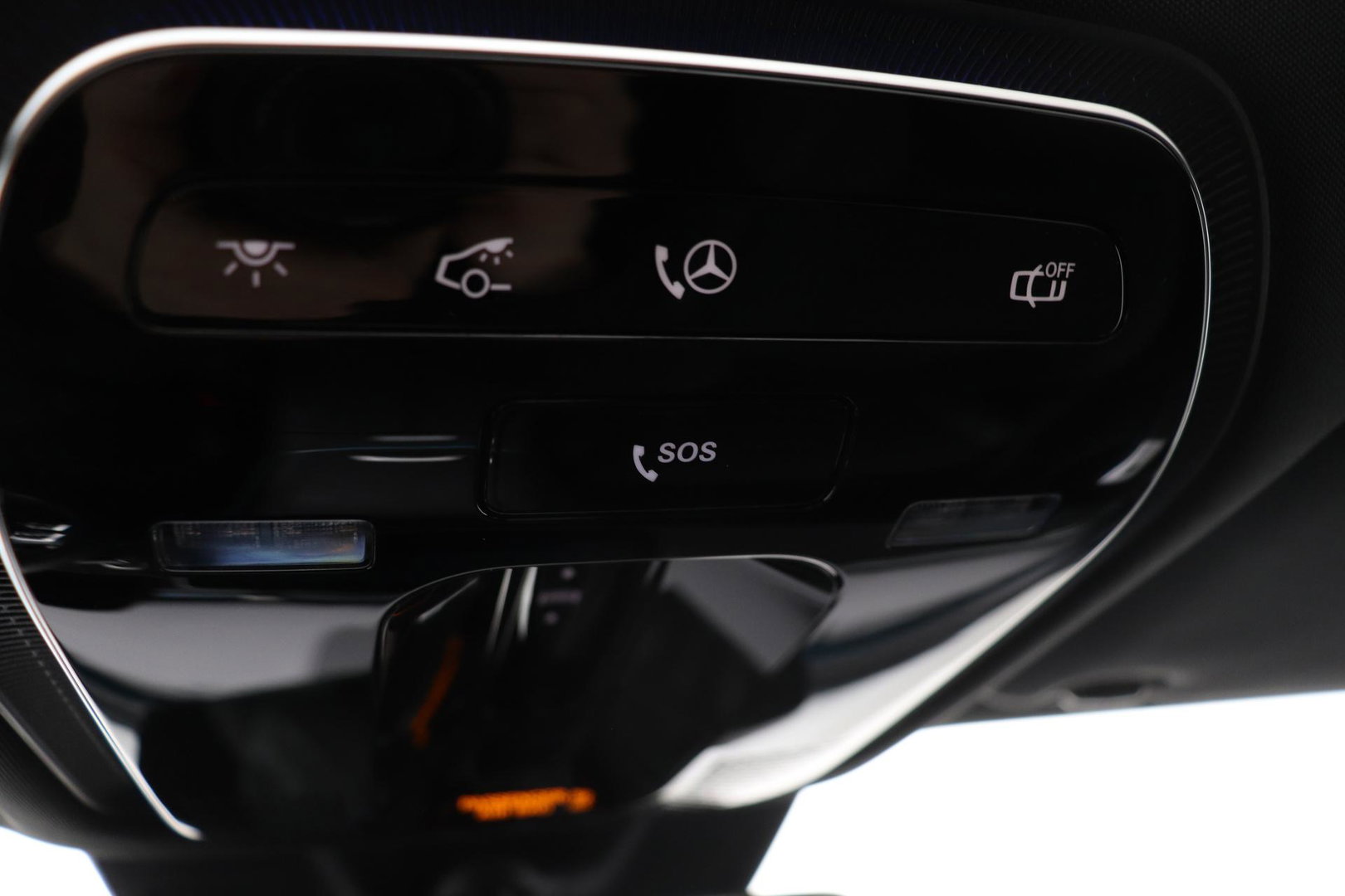 Mercedes-Benz E-Klasse 300 e AMG Line | Nightpakket | Panoramadak | 360° Camera | Trekhaak | Keyless | Stoelverwarming | 20 Inch