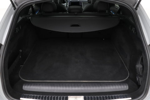 Mercedes-Benz E-Klasse 300 e AMG Line | Nightpakket | Panoramadak | 360° Camera | Trekhaak | Keyless | Stoelverwarming | 20 Inch