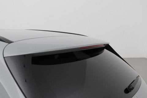 Mercedes-Benz E-Klasse 300 e AMG Line | Nightpakket | Panoramadak | 360° Camera | Trekhaak | Keyless | Stoelverwarming | 20 Inch