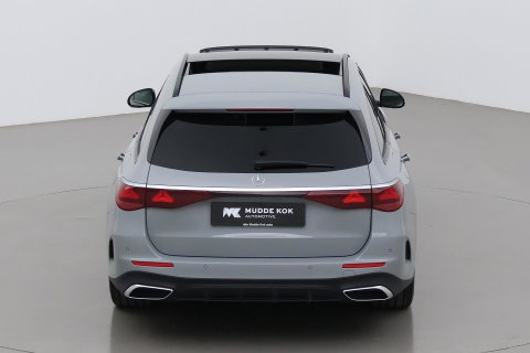Mercedes-Benz E-Klasse 300 e AMG Line | Nightpakket | Panoramadak | 360° Camera | Trekhaak | Keyless | Stoelverwarming | 20 Inch