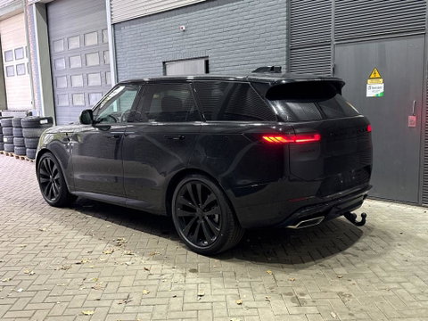 Land Rover Range Rover Sport P460e Dynamic HSE | 23 Inch | Meridian 3D Surround | ClearSight | Koelbox | Trekhaak | Massage+Ventilatie