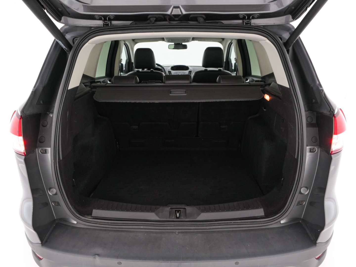 Ford Kuga 1.6 Titanium *LEATHER-FABRIC | XENON | HEATED-COMFORTSEATS | NAVI-FULLMAP | ECC | PDC | CRUISE | PRIVACY-GLASS | TOWBAR | 17''ALU*