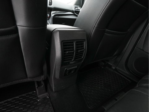 Ford Kuga 1.6 Titanium *LEATHER-FABRIC | XENON | HEATED-COMFORTSEATS | NAVI-FULLMAP | ECC | PDC | CRUISE | PRIVACY-GLASS | TOWBAR | 17''ALU*