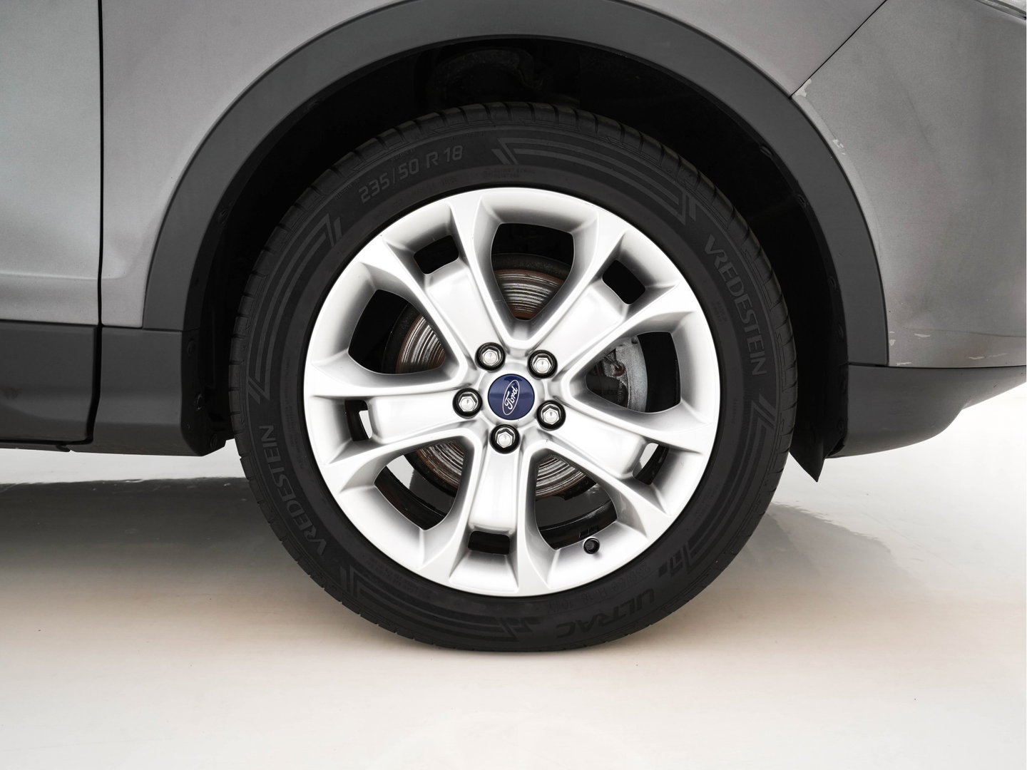 Ford Kuga 1.6 Titanium *LEATHER-FABRIC | XENON | HEATED-COMFORTSEATS | NAVI-FULLMAP | ECC | PDC | CRUISE | PRIVACY-GLASS | TOWBAR | 17''ALU*