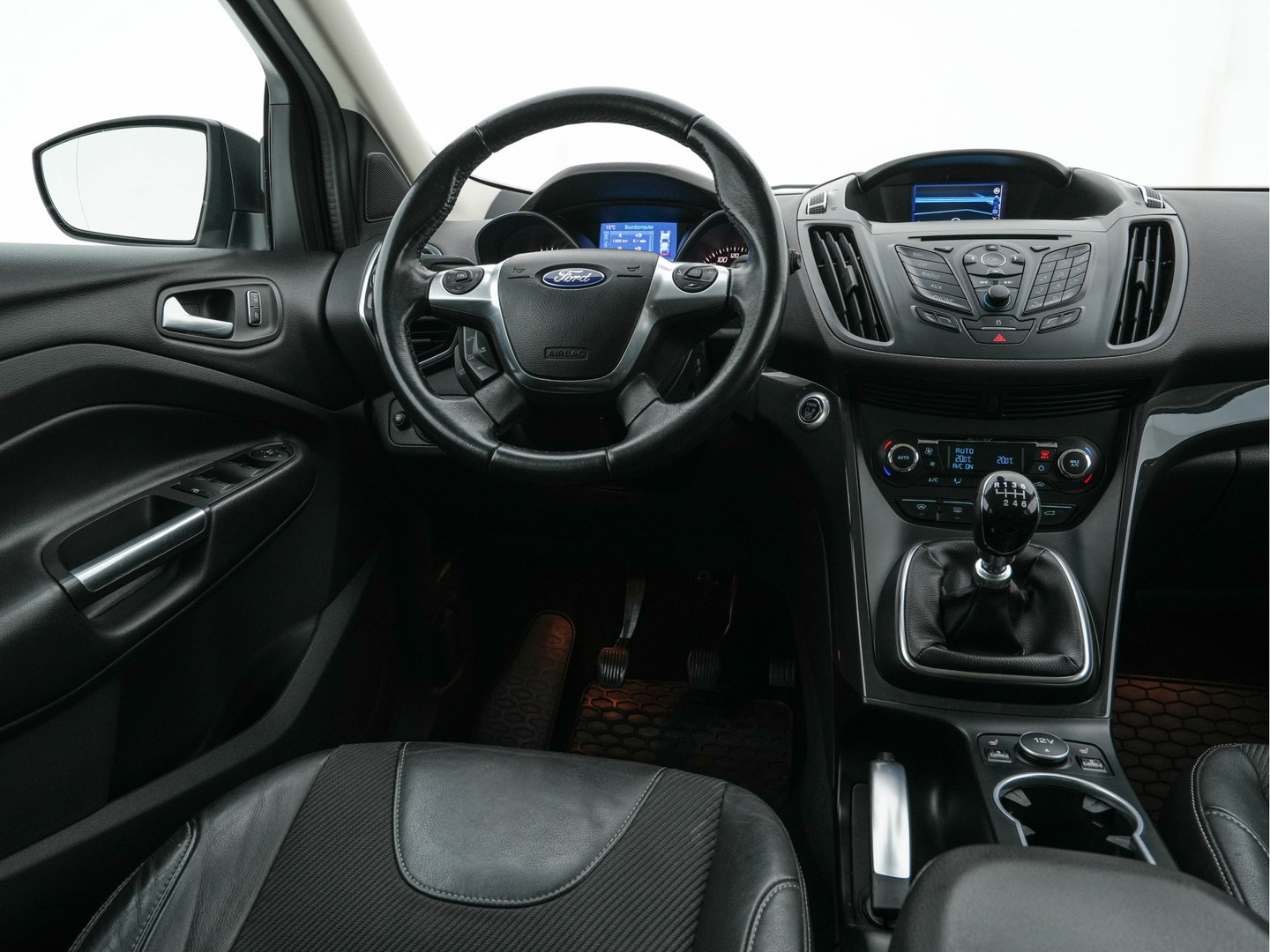 Ford Kuga 1.6 Titanium *LEATHER-FABRIC | XENON | HEATED-COMFORTSEATS | NAVI-FULLMAP | ECC | PDC | CRUISE | PRIVACY-GLASS | TOWBAR | 17''ALU*