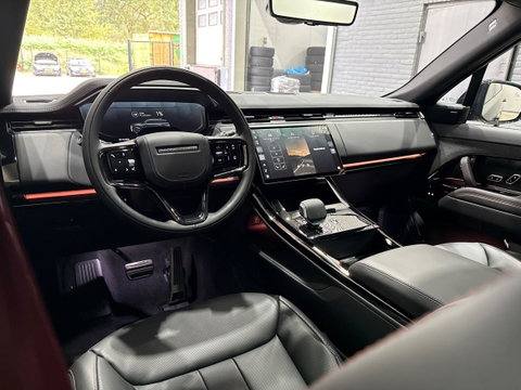 Land Rover Range Rover Sport P460e Battersea Edition | Luchtvering | ClearSight | Trekhaak | Panoramadak | 360° Camera | Head-Up | Stoelventilatie | 22 Inch