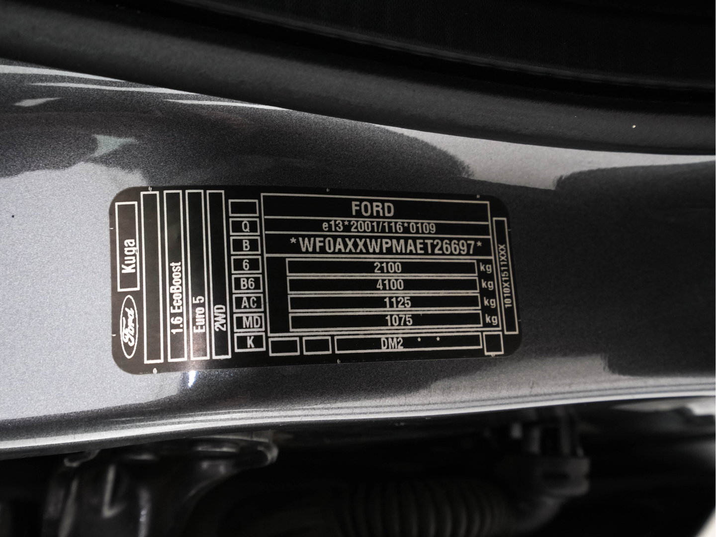 Ford Kuga 1.6 Titanium *LEATHER-FABRIC | XENON | HEATED-COMFORTSEATS | NAVI-FULLMAP | ECC | PDC | CRUISE | PRIVACY-GLASS | TOWBAR | 17''ALU*