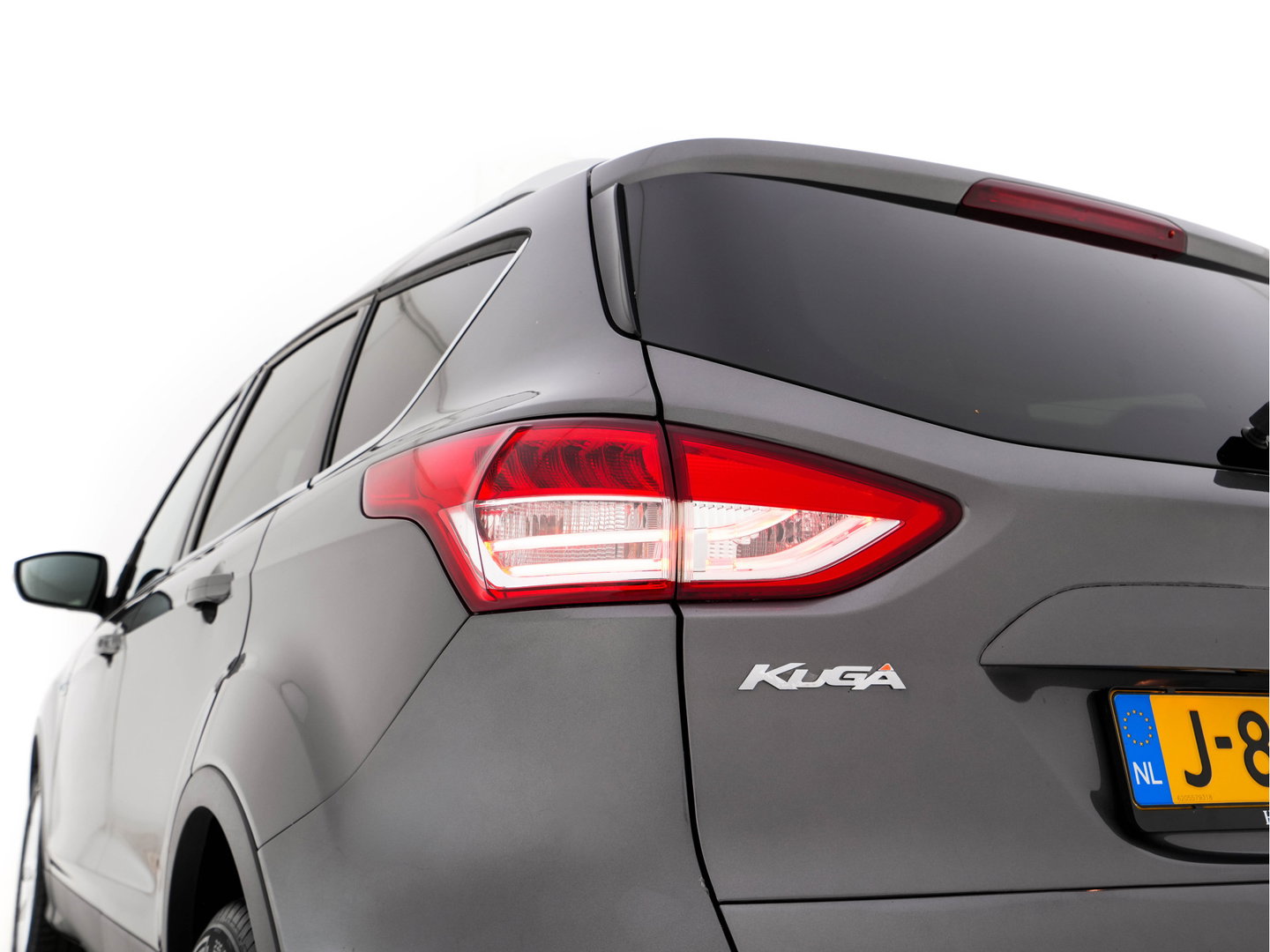 Ford Kuga 1.6 Titanium *LEATHER-FABRIC | XENON | HEATED-COMFORTSEATS | NAVI-FULLMAP | ECC | PDC | CRUISE | PRIVACY-GLASS | TOWBAR | 17''ALU*