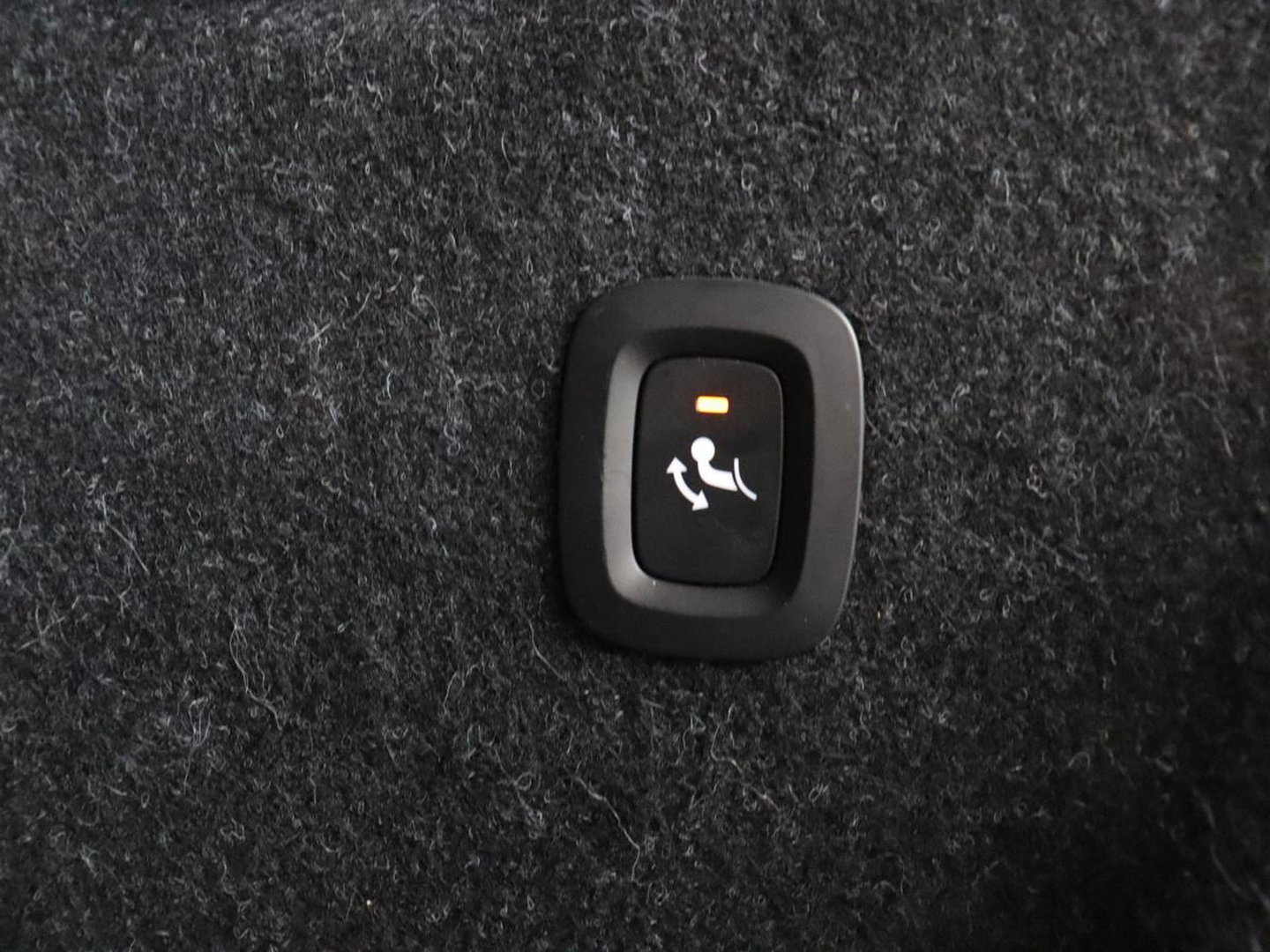 Volvo XC40 1.5 T4 Recharge Inscription Expression | SOh 85,2% | Trekhaak | Achteruitrij camera | Apple Carplay | Elektrische achterklep | Adaptieve cruise control |