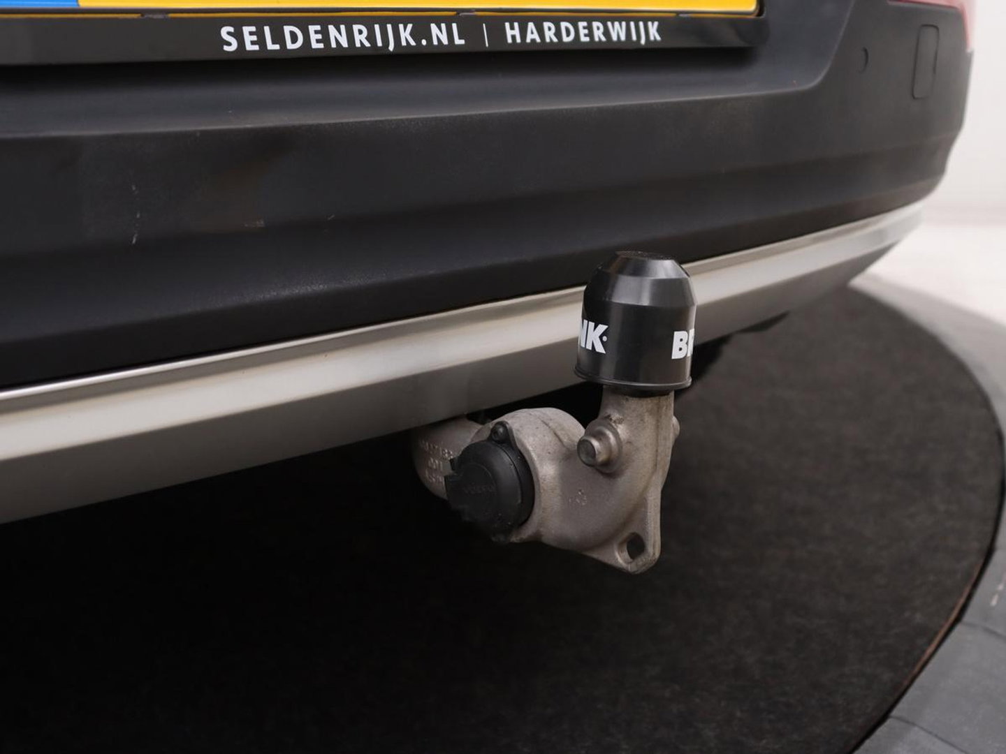 Volvo XC40 1.5 T4 Recharge Inscription Expression | SOh 85,2% | Trekhaak | Achteruitrij camera | Apple Carplay | Elektrische achterklep | Adaptieve cruise control |