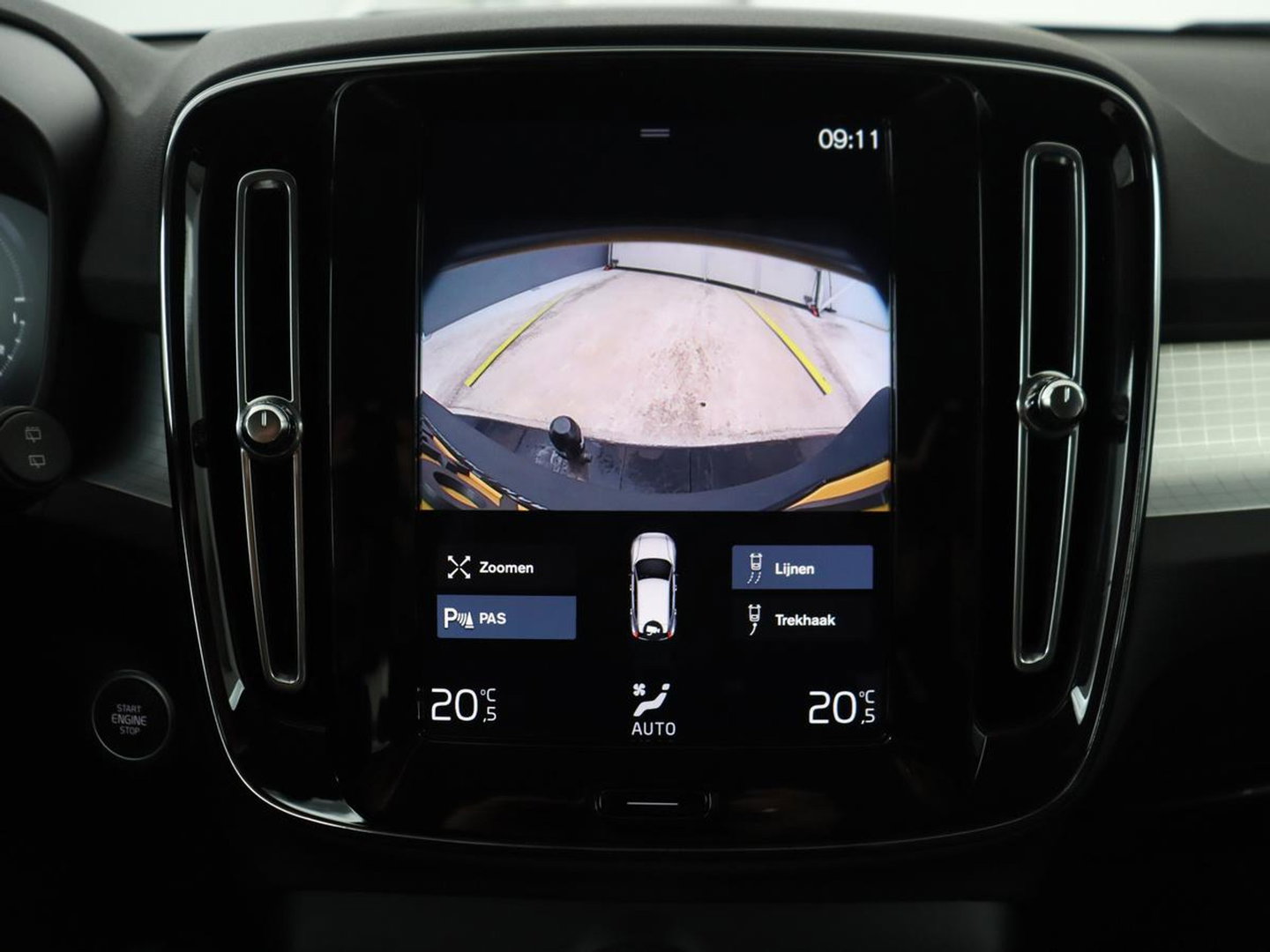 Volvo XC40 1.5 T4 Recharge Inscription Expression | SOh 85,2% | Trekhaak | Achteruitrij camera | Apple Carplay | Elektrische achterklep | Adaptieve cruise control |