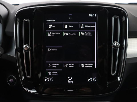 Volvo XC40 1.5 T4 Recharge Inscription Expression | SOh 85,2% | Trekhaak | Achteruitrij camera | Apple Carplay | Elektrische achterklep | Adaptieve cruise control |