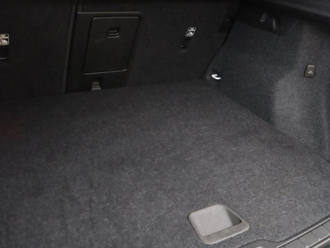Volvo XC40 1.5 T4 Recharge Inscription Expression | SOh 85,2% | Trekhaak | Achteruitrij camera | Apple Carplay | Elektrische achterklep | Adaptieve cruise control |