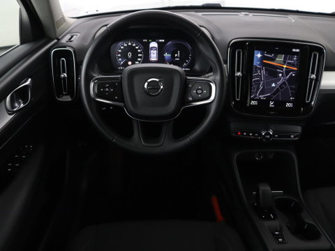 Volvo XC40 1.5 T4 Recharge Inscription Expression | SOh 85,2% | Trekhaak | Achteruitrij camera | Apple Carplay | Elektrische achterklep | Adaptieve cruise control |