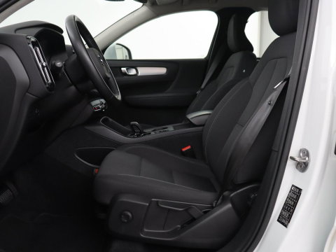 Volvo XC40 1.5 T4 Recharge Inscription Expression | SOh 85,2% | Trekhaak | Achteruitrij camera | Apple Carplay | Elektrische achterklep | Adaptieve cruise control |