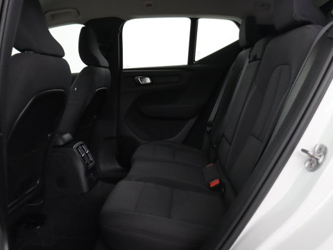 Volvo XC40 1.5 T4 Recharge Inscription Expression | SOh 85,2% | Trekhaak | Achteruitrij camera | Apple Carplay | Elektrische achterklep | Adaptieve cruise control |