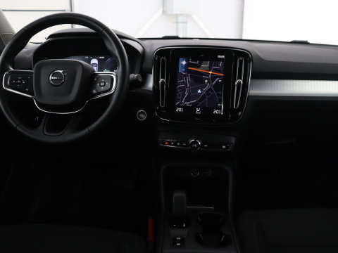 Volvo XC40 1.5 T4 Recharge Inscription Expression | SOh 85,2% | Trekhaak | Achteruitrij camera | Apple Carplay | Elektrische achterklep | Adaptieve cruise control |