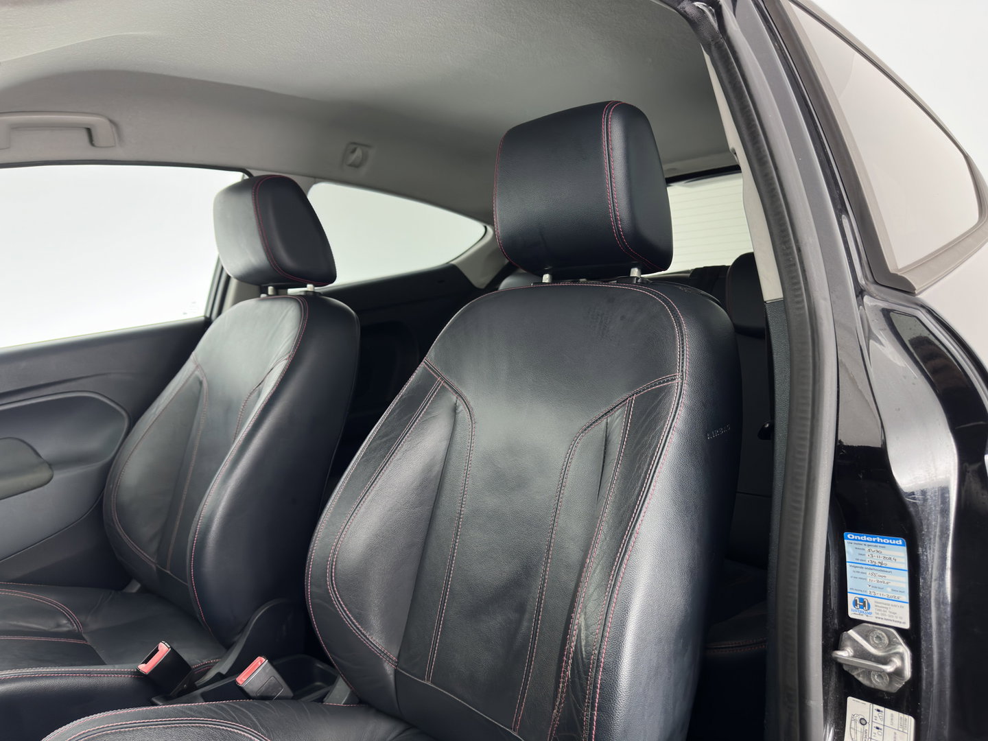 Ford Fiesta 1.6 Sport *LEATHER | HEATED-SPORTSEATS | PRIVACY-GLASS | ECC | 15''ALU*