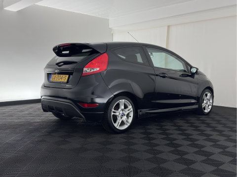 Ford Fiesta 1.6 Sport *LEATHER | HEATED-SPORTSEATS | PRIVACY-GLASS | ECC | 15''ALU*