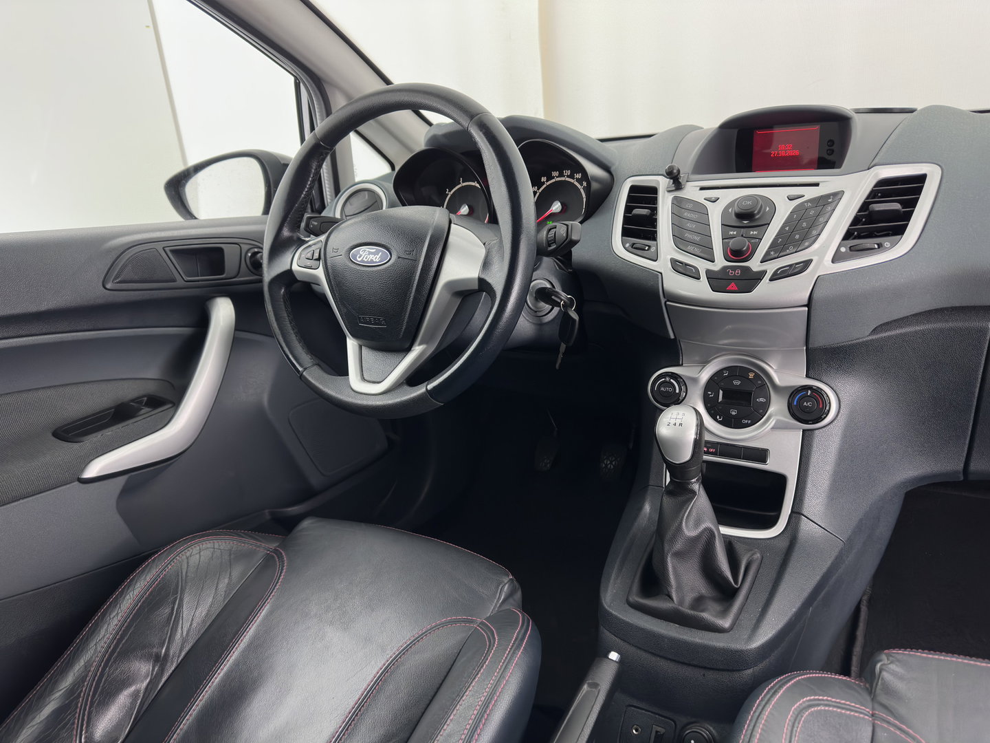 Ford Fiesta 1.6 Sport *LEATHER | HEATED-SPORTSEATS | PRIVACY-GLASS | ECC | 15''ALU*