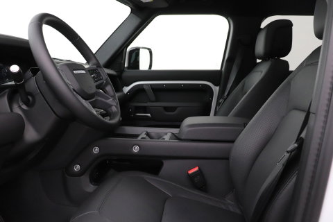 Land Rover Defender P300e 110 X-Dynamic HSE | ClearSight | Meridian Surround | Panoramadak | Trekhaak | Stoelventilatie | Koelbox | 22 Inch