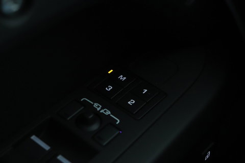 Land Rover Defender P300e 110 X-Dynamic HSE | ClearSight | Meridian Surround | Panoramadak | Trekhaak | Stoelventilatie | Koelbox | 22 Inch