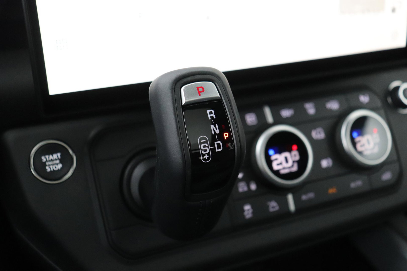 Land Rover Defender P300e 110 X-Dynamic HSE | ClearSight | Meridian Surround | Panoramadak | Trekhaak | Stoelventilatie | Koelbox | 22 Inch