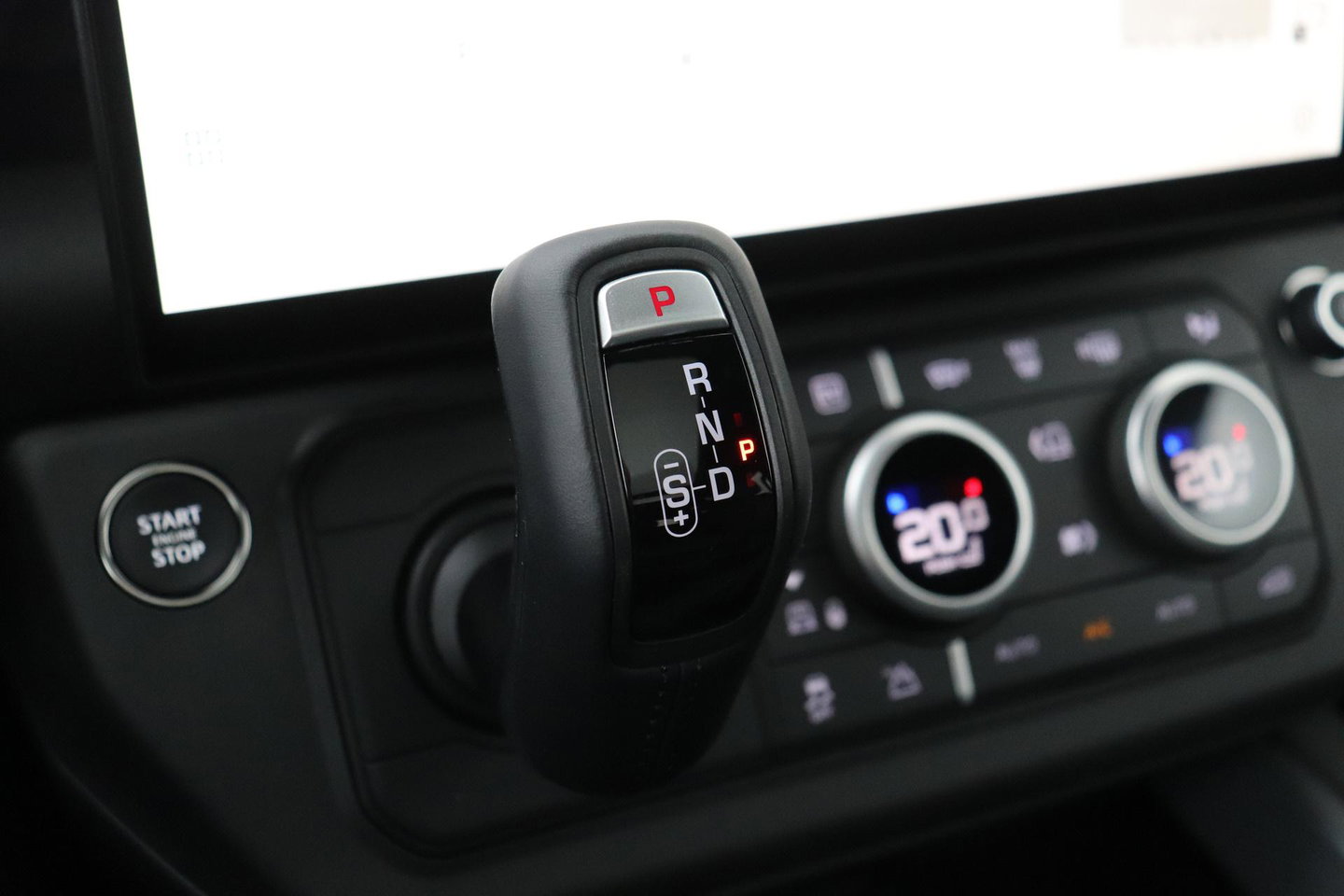 Land Rover Defender P300e 110 X-Dynamic HSE | ClearSight | Meridian Surround | Panoramadak | Trekhaak | Stoelventilatie | Koelbox | 22 Inch