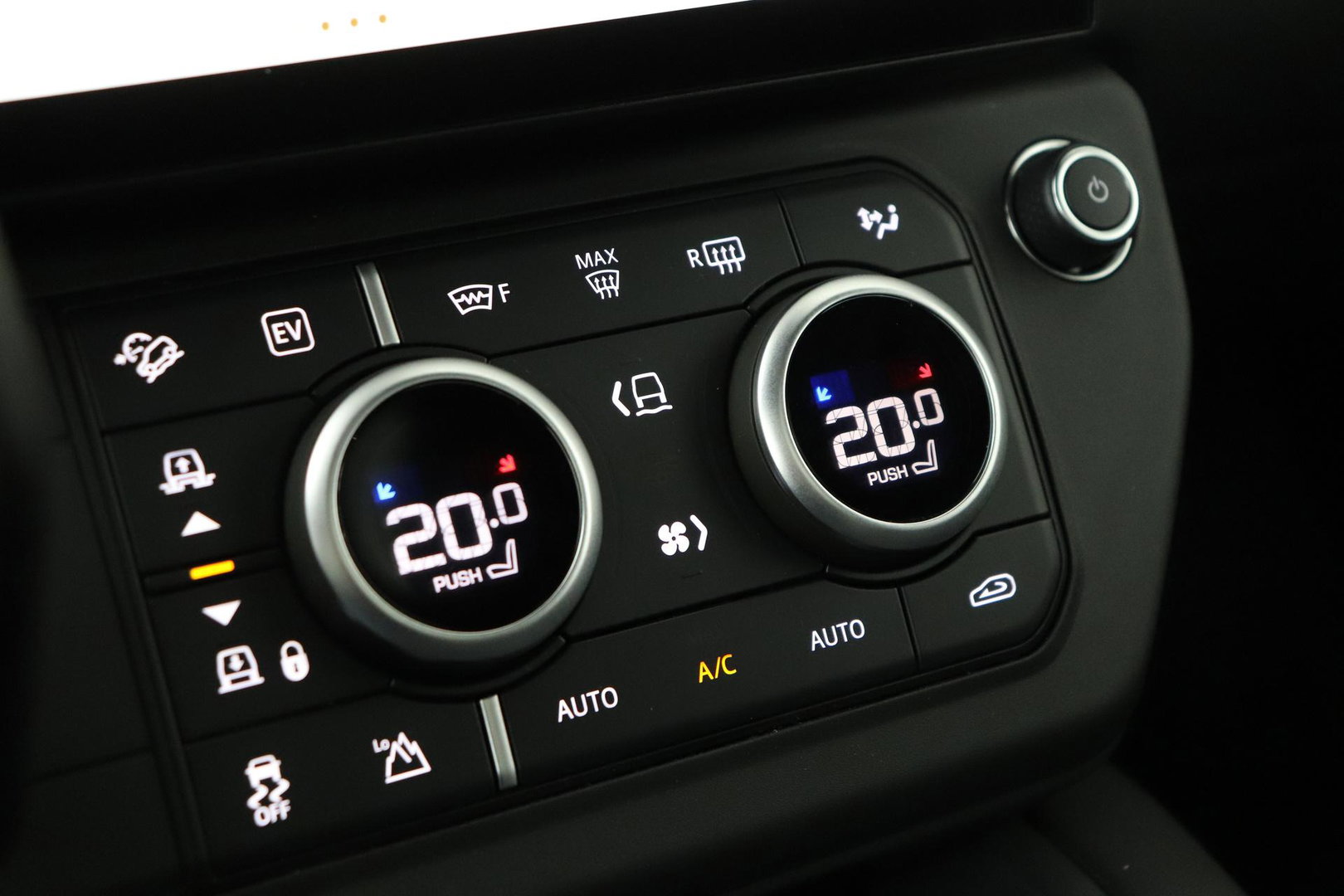 Land Rover Defender P300e 110 X-Dynamic HSE | ClearSight | Meridian Surround | Panoramadak | Trekhaak | Stoelventilatie | Koelbox | 22 Inch