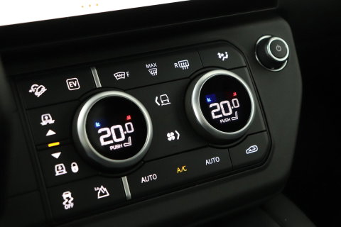 Land Rover Defender P300e 110 X-Dynamic HSE | ClearSight | Meridian Surround | Panoramadak | Trekhaak | Stoelventilatie | Koelbox | 22 Inch