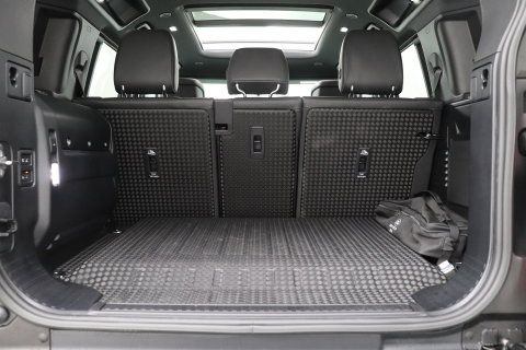 Land Rover Defender P300e 110 X-Dynamic HSE | ClearSight | Meridian Surround | Panoramadak | Trekhaak | Stoelventilatie | Koelbox | 22 Inch
