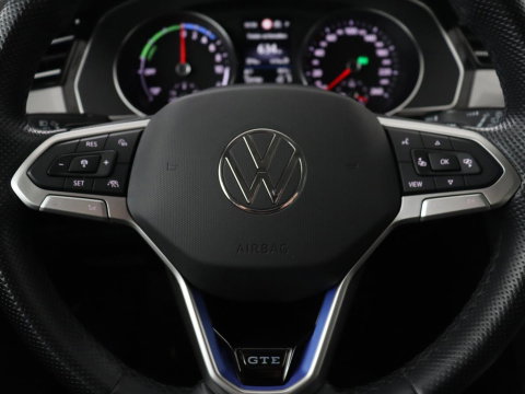 Volkswagen Passat Variant GTE 1.4 TSI PHEV GTE Business | SOH 93,9% | Trekhaak | Camera | LED | Apple Carplay | Massage Stoelen | Lederen bekleding