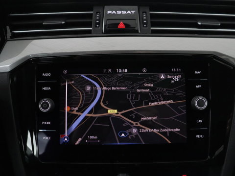 Volkswagen Passat Variant GTE 1.4 TSI PHEV GTE Business | SOH 93,9% | Trekhaak | Camera | LED | Apple Carplay | Massage Stoelen | Lederen bekleding