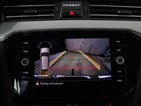 Volkswagen Passat Variant GTE 1.4 TSI PHEV GTE Business | SOH 93,9% | Trekhaak | Camera | LED | Apple Carplay | Massage Stoelen | Lederen bekleding