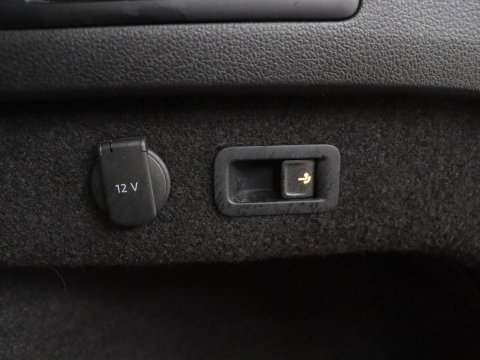 Volkswagen Passat Variant GTE 1.4 TSI PHEV GTE Business | SOH 93,9% | Trekhaak | Camera | LED | Apple Carplay | Massage Stoelen | Lederen bekleding