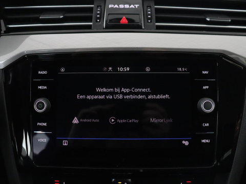 Volkswagen Passat Variant GTE 1.4 TSI PHEV GTE Business | SOH 93,9% | Trekhaak | Camera | LED | Apple Carplay | Massage Stoelen | Lederen bekleding