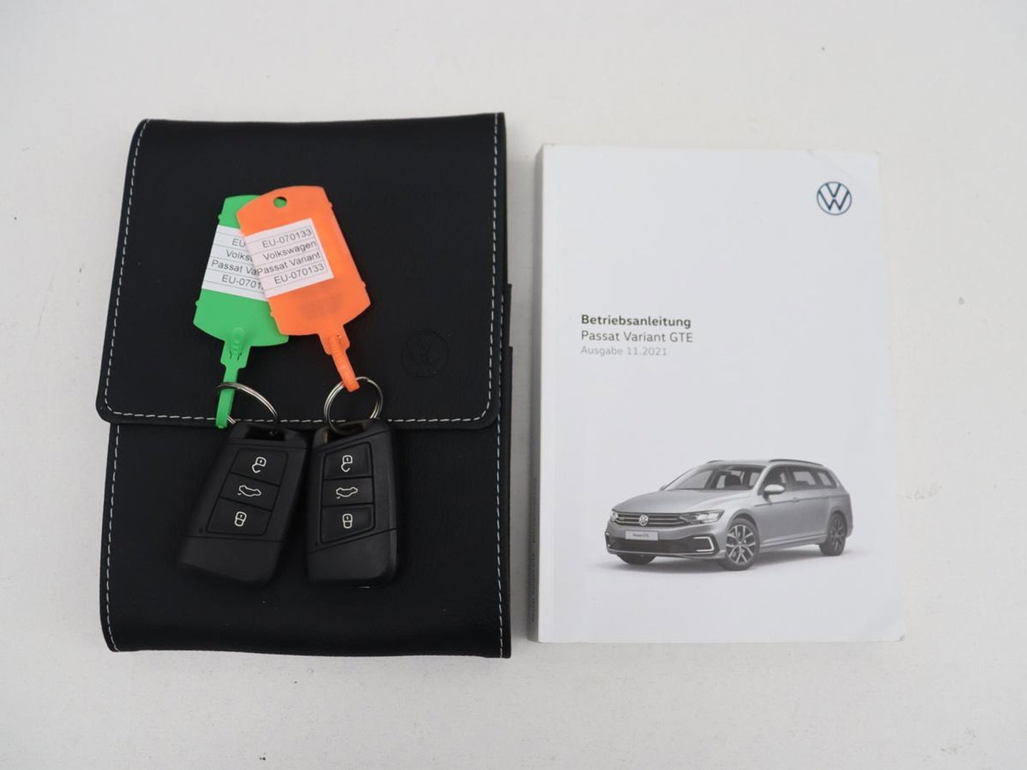 Volkswagen Passat Variant GTE 1.4 TSI PHEV GTE Business | SOH 93,9% | Trekhaak | Camera | LED | Apple Carplay | Massage Stoelen | Lederen bekleding