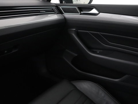 Volkswagen Passat Variant GTE 1.4 TSI PHEV GTE Business | SOH 93,9% | Trekhaak | Camera | LED | Apple Carplay | Massage Stoelen | Lederen bekleding