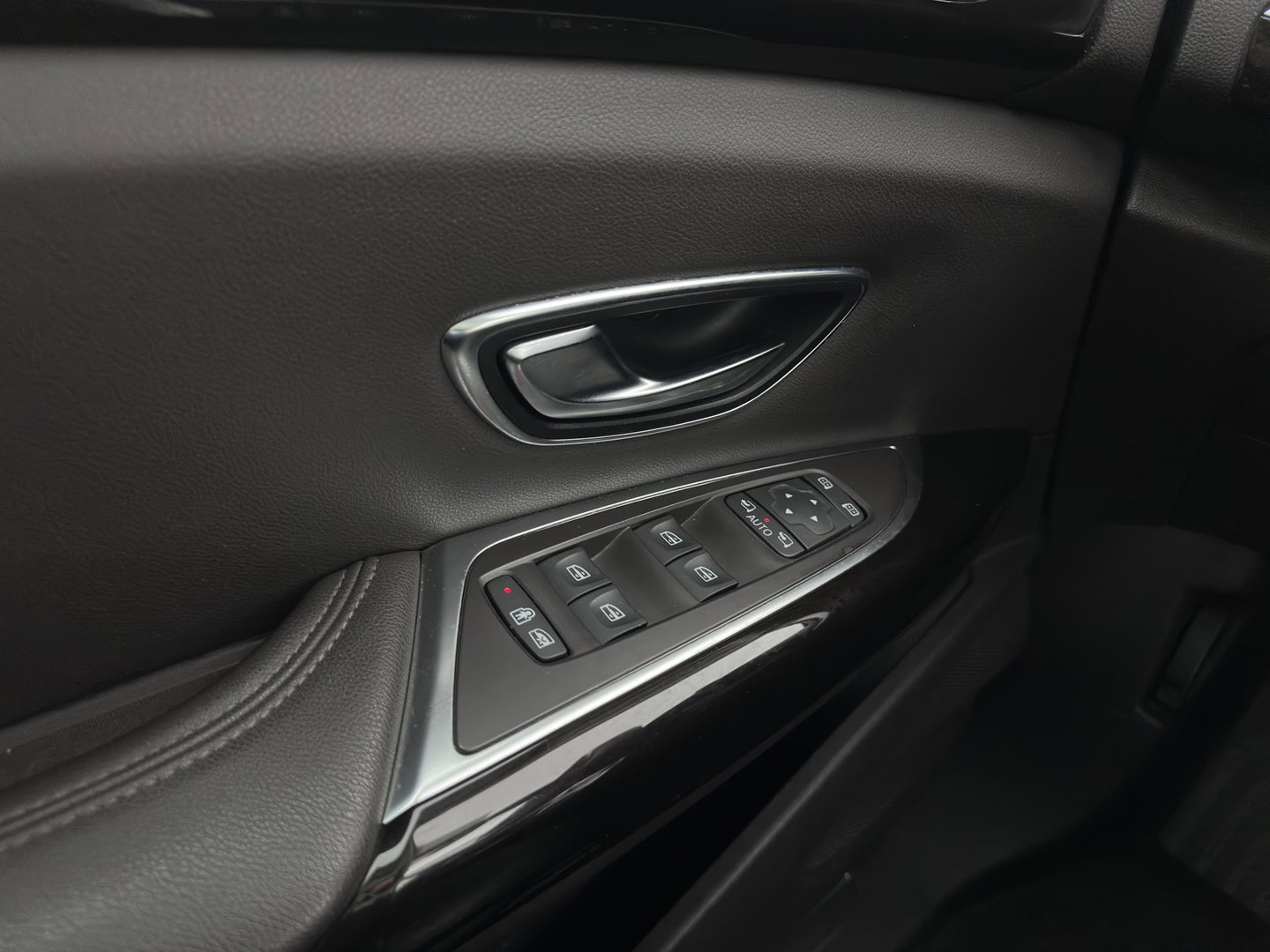 Renault Espace 1.6 dCi Dynamique 5p. *LEATHER-FABRIC | FULL-LED | BLIND-SPOT | HEATED-COMFORTSEATS | NAVI-FULLMAP | DAB+ | DIGI-COCKPIT | PDC | CRUISE | 18''ALU*