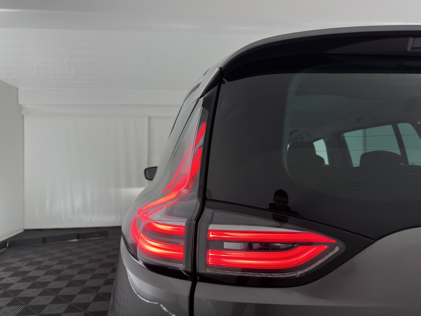 Renault Espace 1.6 dCi Dynamique 5p. *LEATHER-FABRIC | FULL-LED | BLIND-SPOT | HEATED-COMFORTSEATS | NAVI-FULLMAP | DAB+ | DIGI-COCKPIT | PDC | CRUISE | 18''ALU*