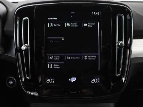 Volvo XC40 1.5 T3 Momentum Business | Glacier Silver | LED | Keyless Entry | Virtual Cockpit |