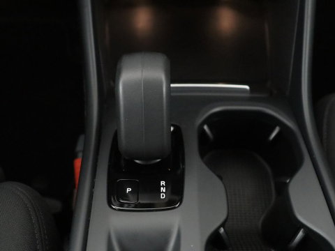 Volvo XC40 1.5 T3 Momentum Business | Glacier Silver | LED | Keyless Entry | Virtual Cockpit |